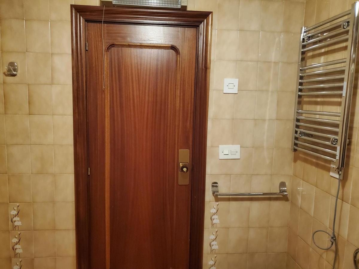 Classic Bedroom In The Center Of لقنت المظهر الخارجي الصورة