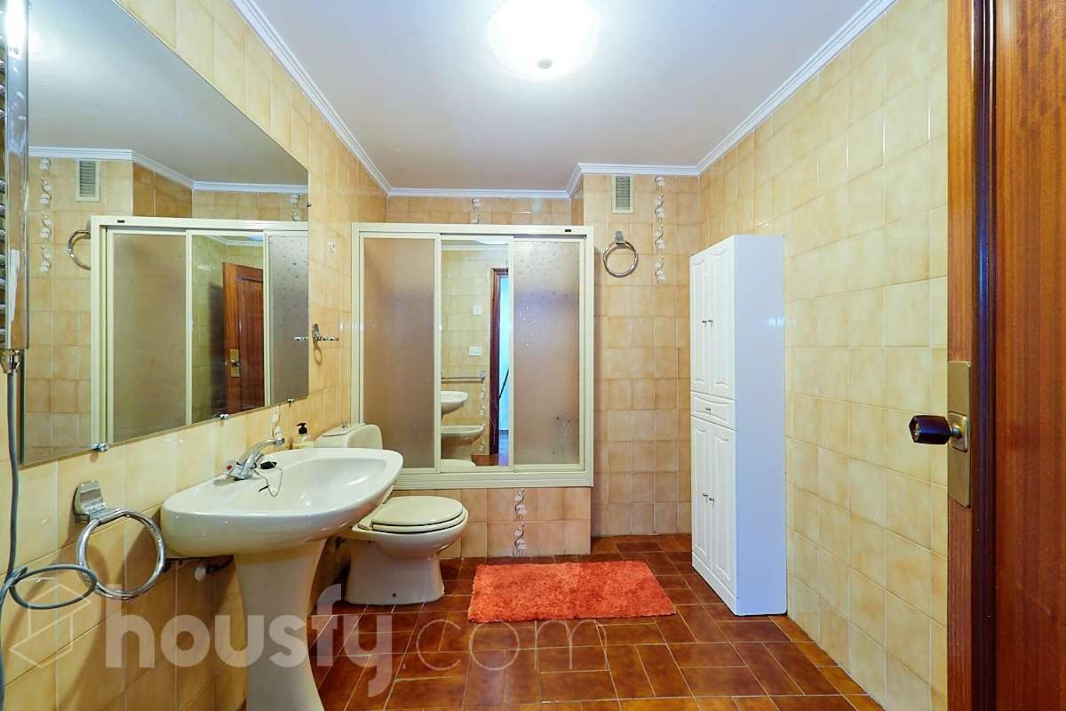 Classic Bedroom In The Center Of لقنت المظهر الخارجي الصورة