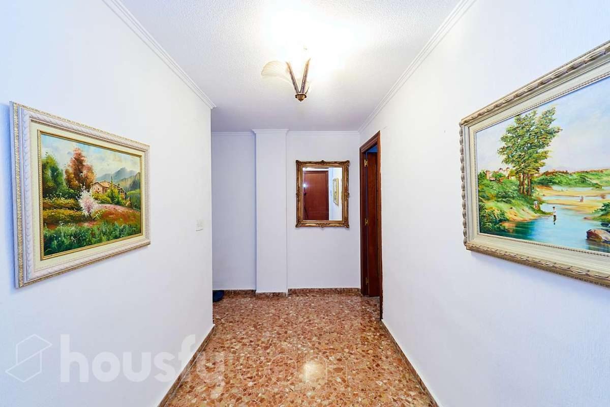 Classic Bedroom In The Center Of لقنت المظهر الخارجي الصورة